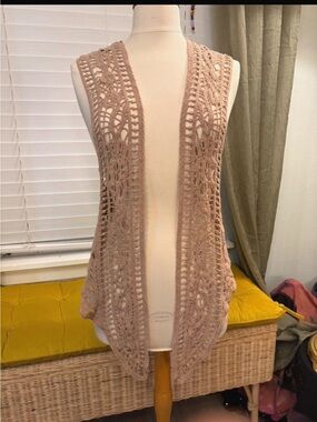 Light Taupe Crochet Open-Front Women's Vest